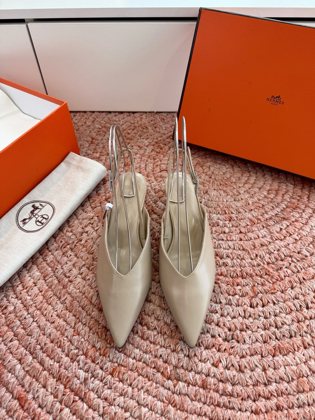 🌾G393顶级品质Hermès/爱马仕2026新品Kelly扣细带猫跟凉鞋单鞋当Kelly包的传奇基因邂