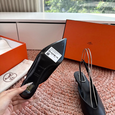 🌾G393顶级品质Hermès/爱马仕2026新品Kelly扣细带猫跟凉鞋单鞋当Kelly包的传奇基因邂 🌾G393顶级品质Hermès/爱马仕2026新品Kelly扣细带猫跟凉鞋单鞋当Kelly包的传奇基因邂