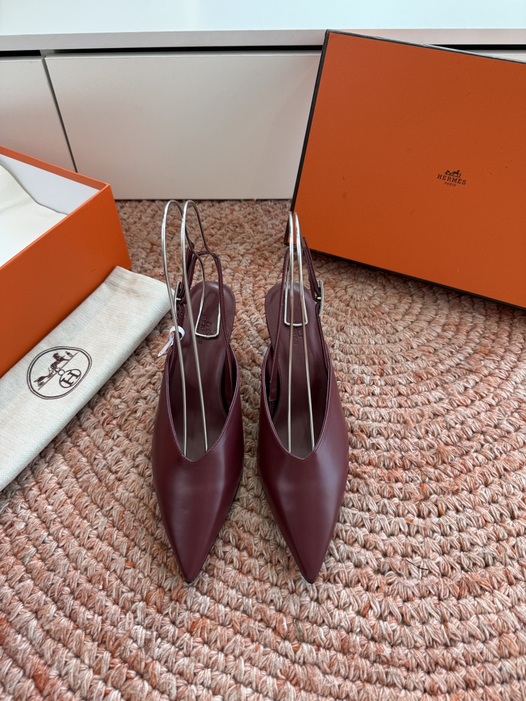 🌾G393顶级品质Hermès/爱马仕2026新品Kelly扣细带猫跟凉鞋单鞋当Kelly包的传奇基因邂