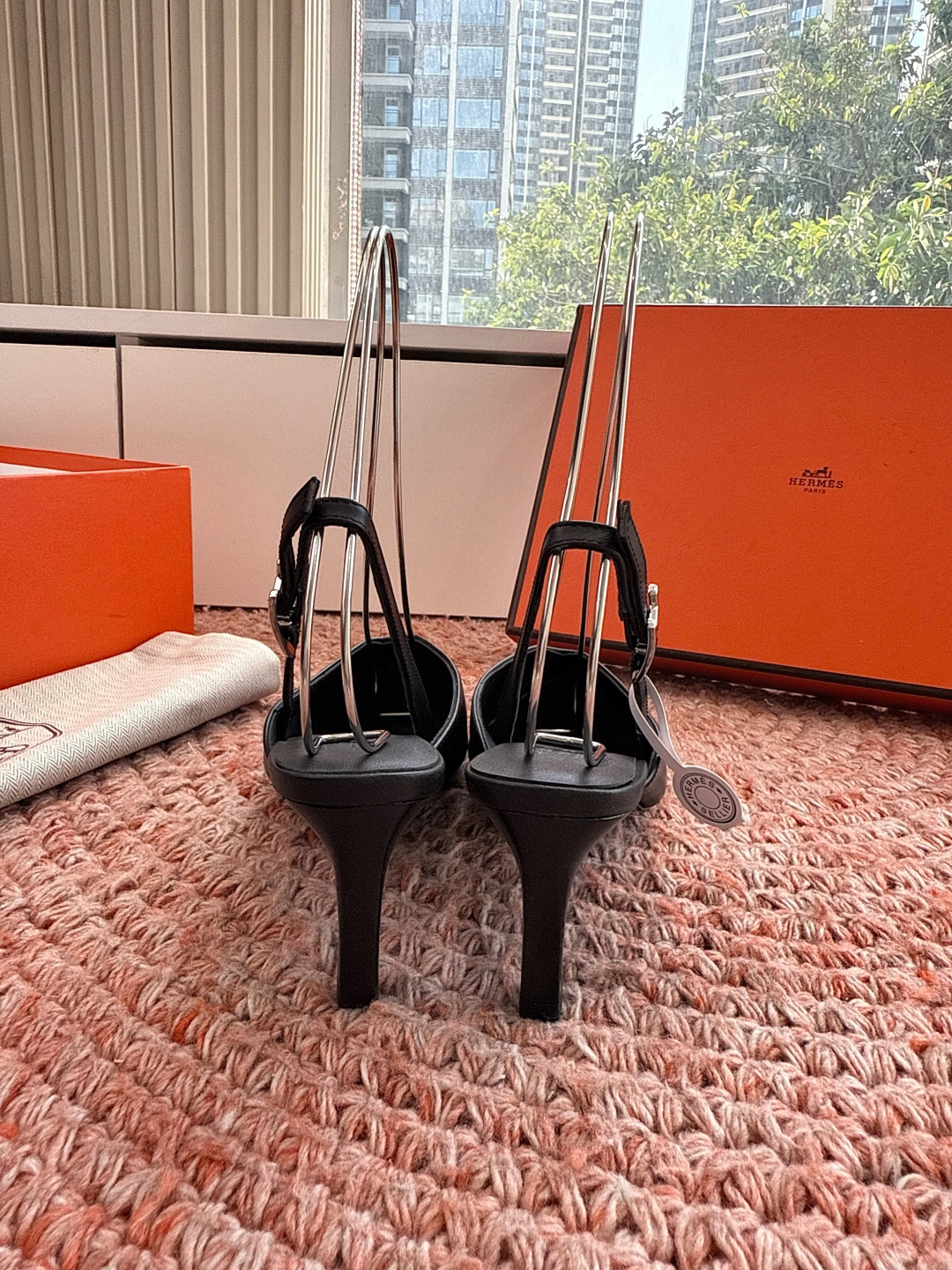 🌾G393顶级品质Hermès/爱马仕2026新品Kelly扣细带猫跟凉鞋单鞋当Kelly包的传奇基因邂