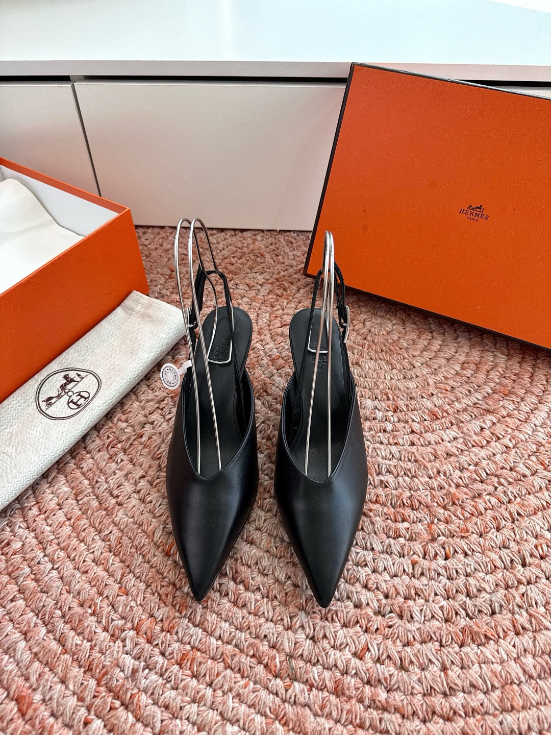 🌾G393顶级品质Hermès/爱马仕2026新品Kelly扣细带猫跟凉鞋单鞋当Kelly包的传奇基因邂