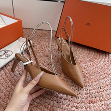 🌾G393顶级品质Hermès/爱马仕2026新品Kelly扣细带猫跟凉鞋单鞋当Kelly包的传奇基因邂 🌾G393顶级品质Hermès/爱马仕2026新品Kelly扣细带猫跟凉鞋单鞋当Kelly包的传奇基因邂