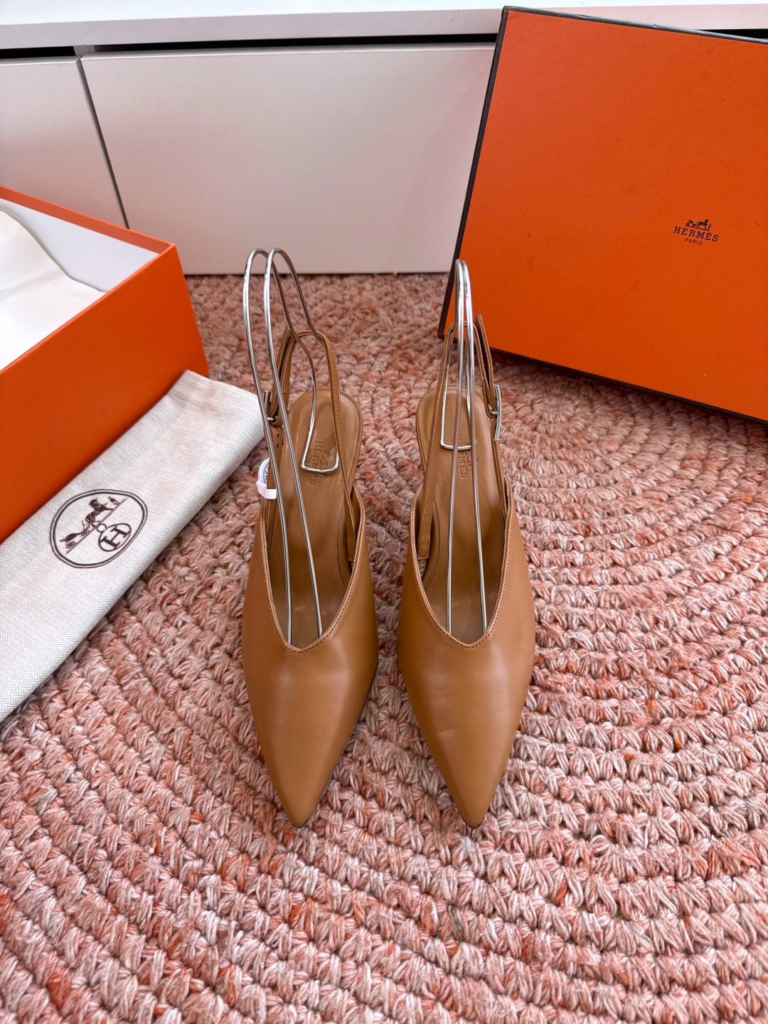 🌾G393顶级品质Hermès/爱马仕2026新品Kelly扣细带猫跟凉鞋单鞋当Kelly包的传奇基因邂