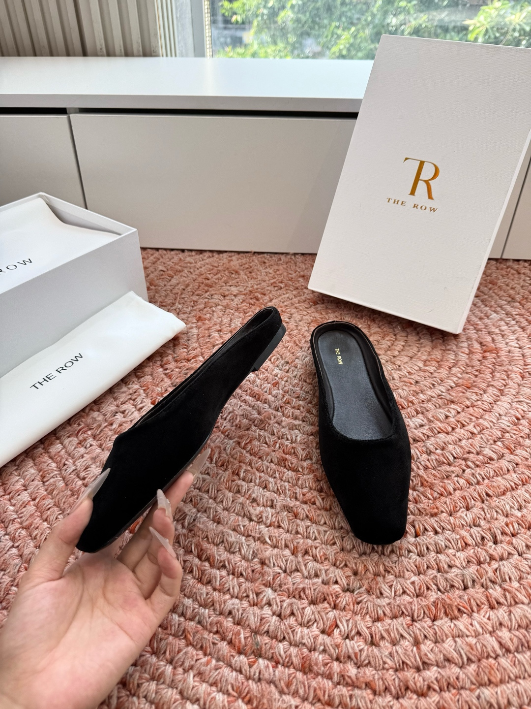 🌾G679小众潮牌🔥 the row 26春夏新款极简穆勒拖鞋单鞋每一季新品都吸引着时髦精的注意，这款小