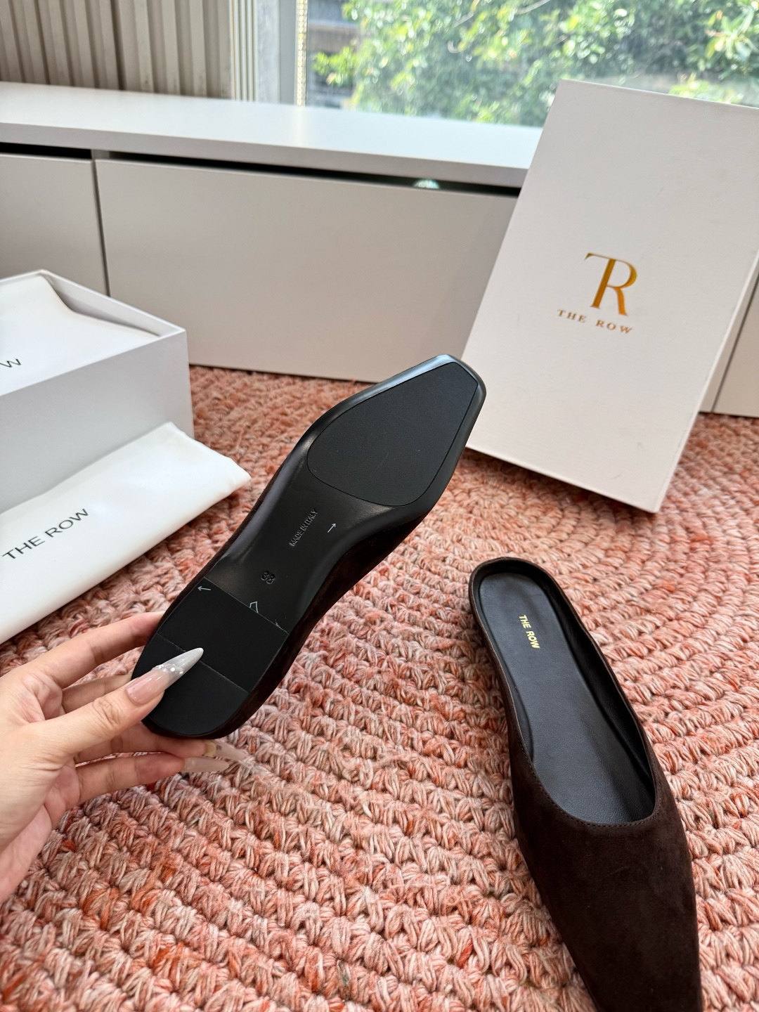 🌾G679小众潮牌🔥 the row 26春夏新款极简穆勒拖鞋单鞋每一季新品都吸引着时髦精的注意，这款小
