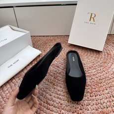 🌾G679小众潮牌🔥 the row 26春夏新款极简穆勒拖鞋单鞋每一季新品都吸引着时髦精的注意,这款小 🌾G679小众潮牌🔥 the row 26春夏新款极简穆勒拖鞋单鞋每一季新品都吸引着时髦精的注意,这款小