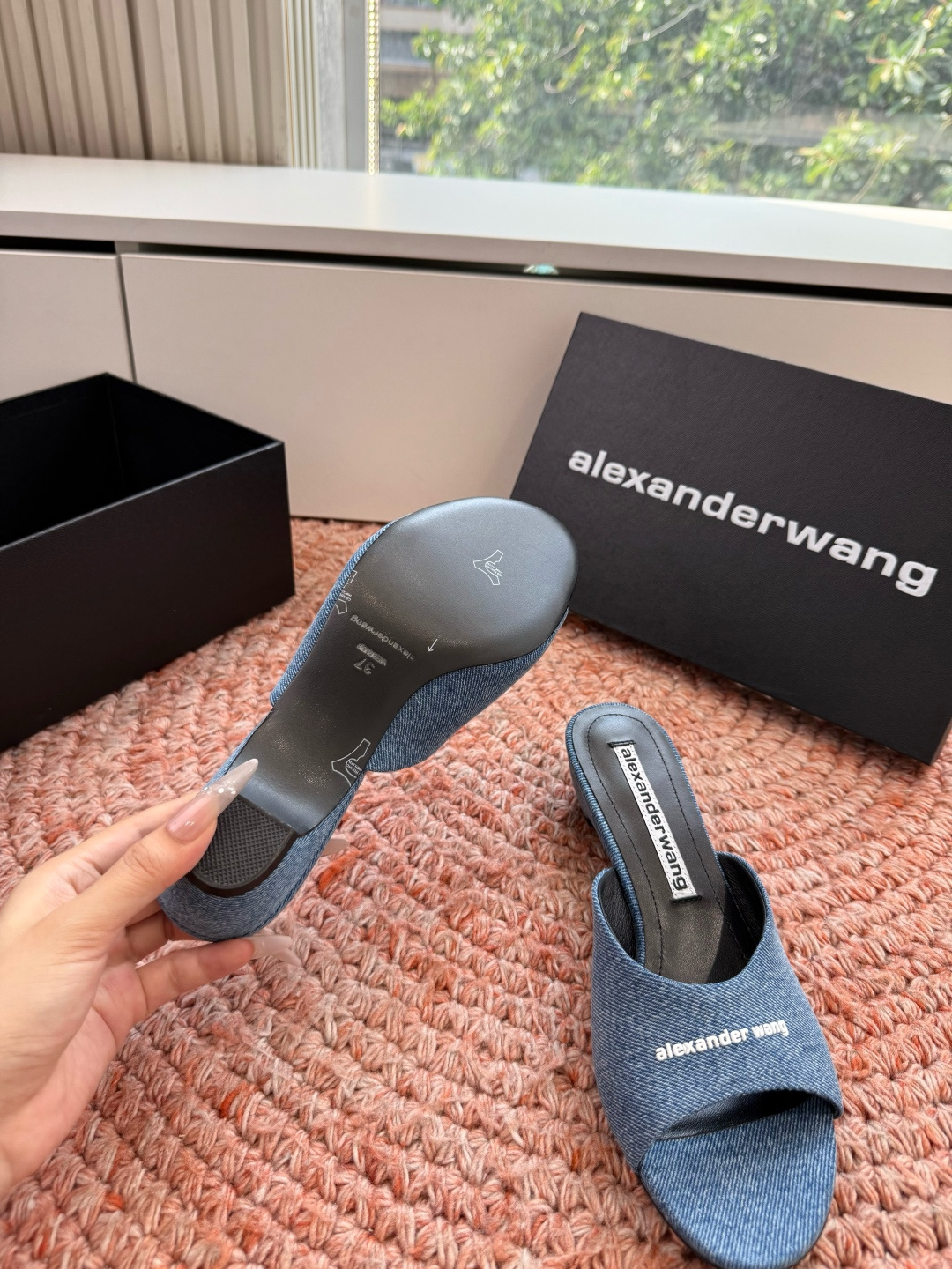 🌾G013顶级品质AlexanderWan* 大王 春夏最新款 凉拖鞋 个性御姐风 超有质感 爱了爱了 🌾G013顶级品质AlexanderWan* 大王 春夏最新款 凉拖鞋 个性御姐风 超有质感 爱了爱了