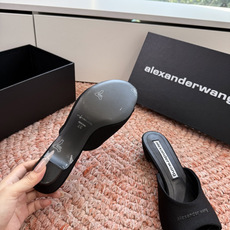 🌾G013顶级品质AlexanderWan* 大王 春夏最新款 凉拖鞋 个性御姐风 超有质感 爱了爱了 🌾G013顶级品质AlexanderWan* 大王 春夏最新款 凉拖鞋 个性御姐风 超有质感 爱了爱了