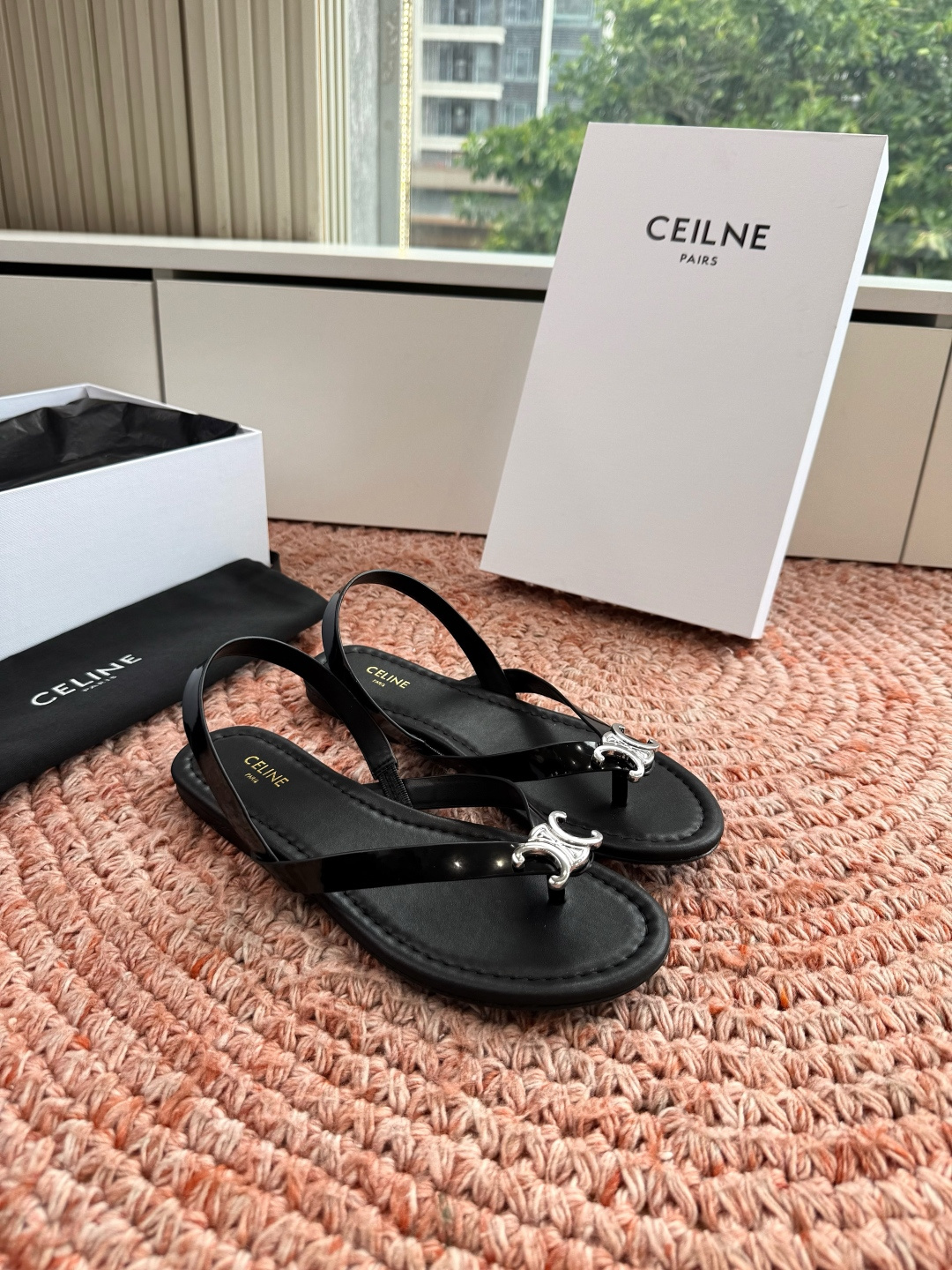 🌾G039顶级品质Celine赛琳· 26ss·CAGE 凯旋门夹脚沙滩罗马平底凉鞋CELINE CAG