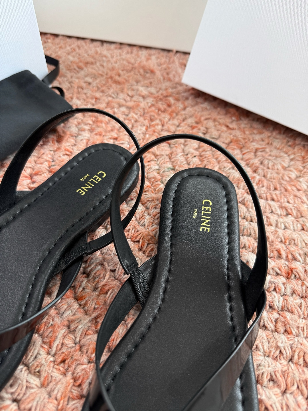 🌾G039顶级品质Celine赛琳· 26ss·CAGE 凯旋门夹脚沙滩罗马平底凉鞋CELINE CAG