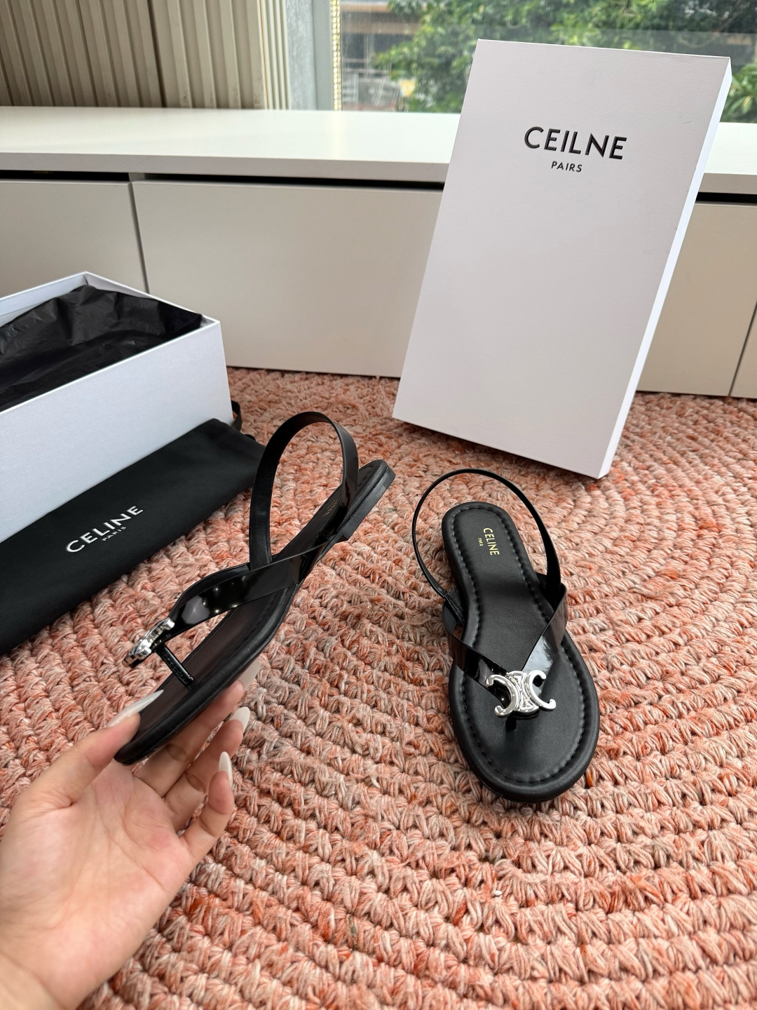 🌾G039顶级品质Celine赛琳· 26ss·CAGE 凯旋门夹脚沙滩罗马平底凉鞋CELINE CAG