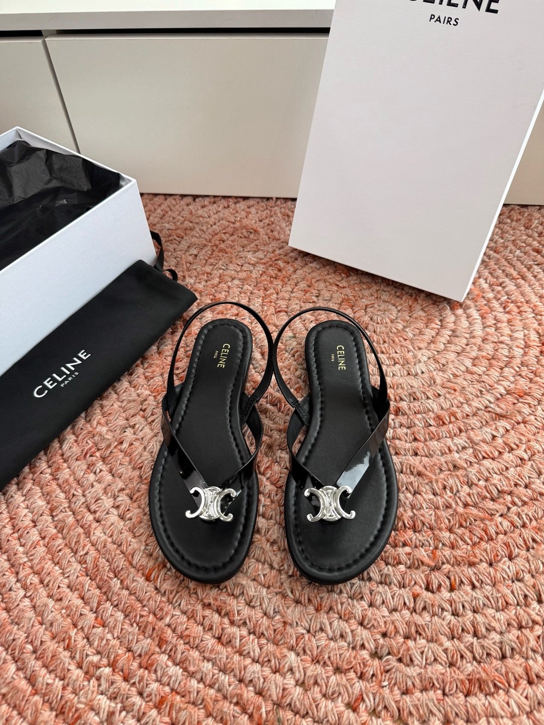 🌾G039顶级品质Celine赛琳· 26ss·CAGE 凯旋门夹脚沙滩罗马平底凉鞋CELINE CAG
