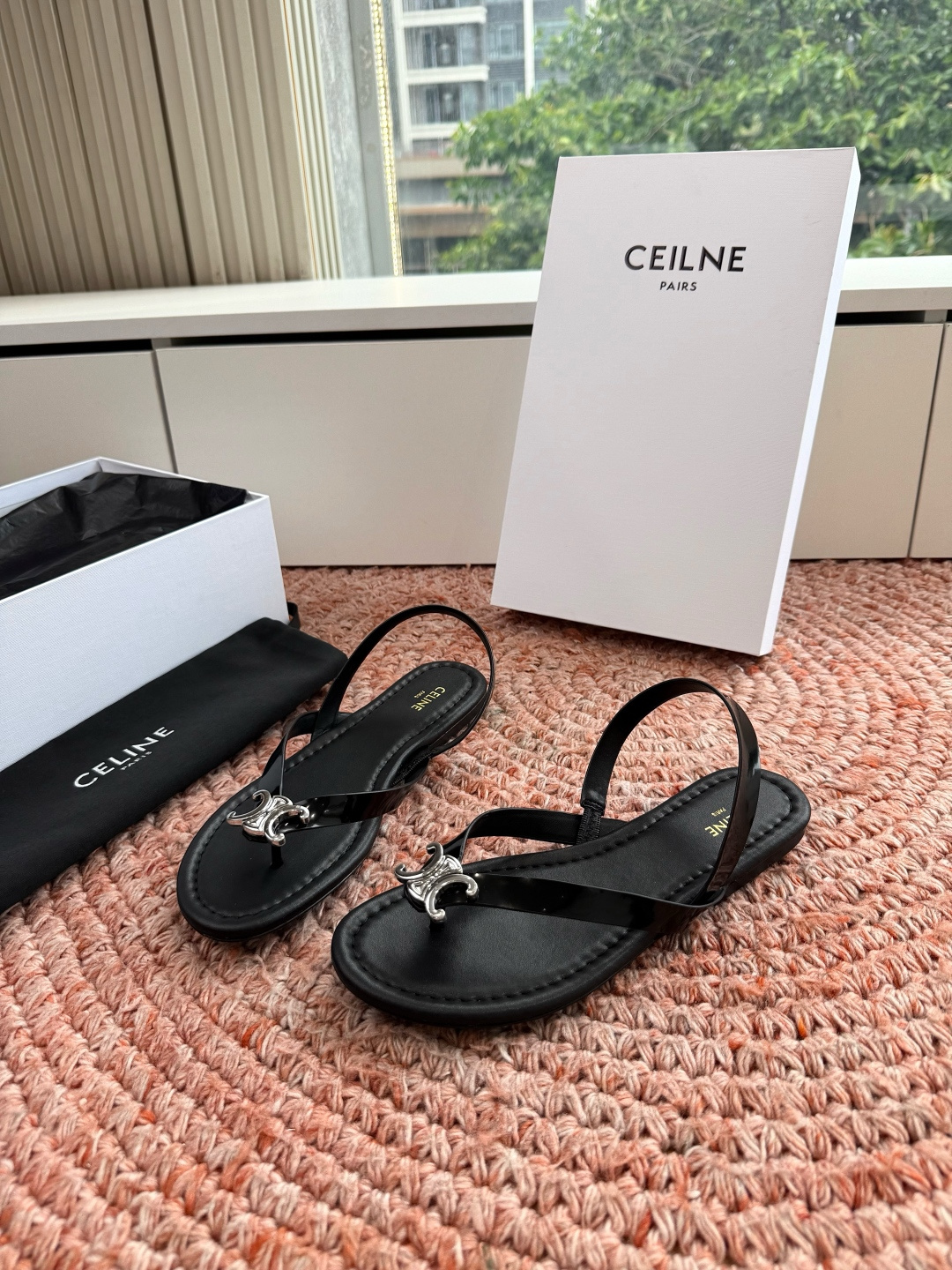 🌾G039顶级品质Celine赛琳· 26ss·CAGE 凯旋门夹脚沙滩罗马平底凉鞋CELINE CAG