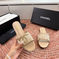 🌾G187顶级Chanel 2026ss小香沙滩凉鞋 顶级专柜品质 每年必入的经典款之一!最新出双C金属 🌾G187顶级Chanel 2026ss小香沙滩凉鞋 顶级专柜品质 每年必入的经典款之一!最新出双C金属