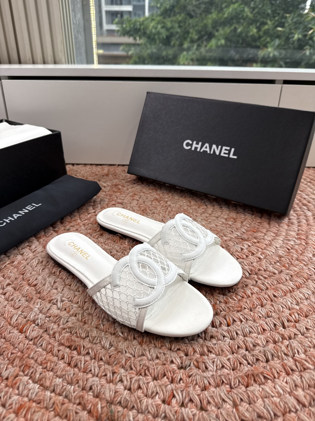 🌾G187顶级Chanel 2026ss小香沙滩凉鞋 顶级专柜品质 每年必入的经典款之一!最新出双C金属 🌾G187顶级Chanel 2026ss小香沙滩凉鞋 顶级专柜品质 每年必入的经典款之一!最新出双C金属