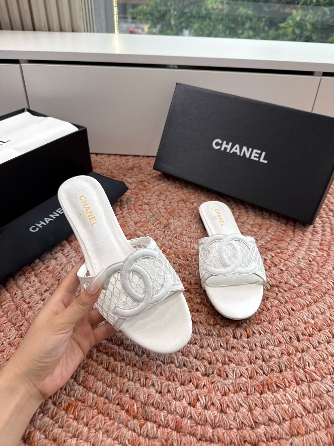 🌾G187顶级Chanel 2026ss小香沙滩凉鞋 顶级专柜品质 每年必入的经典款之一!最新出双C金属 🌾G187顶级Chanel 2026ss小香沙滩凉鞋 顶级专柜品质 每年必入的经典款之一!最新出双C金属