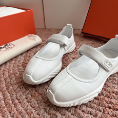 G059顶级品质Hermes爱马仕 H家 休闲玛丽珍魔术贴小白鞋运动风格山羊皮运动鞋,搭配灵感源自经典“ G059顶级品质Hermes爱马仕 H家 休闲玛丽珍魔术贴小白鞋运动风格山羊皮运动鞋,搭配灵感源自经典“
