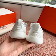 G059顶级品质Hermes爱马仕 H家 休闲玛丽珍魔术贴小白鞋运动风格山羊皮运动鞋,搭配灵感源自经典“ G059顶级品质Hermes爱马仕 H家 休闲玛丽珍魔术贴小白鞋运动风格山羊皮运动鞋,搭配灵感源自经典“
