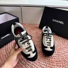 G059chanel26a球鞋美到心巴上一买一个不吱声讲道理 看到实物穿上脚 就会觉得右边黑色的更好看 G059chanel26a球鞋美到心巴上一买一个不吱声讲道理 看到实物穿上脚 就会觉得右边黑色的更好看