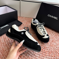 G059chanel26a球鞋美到心巴上一买一个不吱声讲道理 看到实物穿上脚 就会觉得右边黑色的更好看 G059chanel26a球鞋美到心巴上一买一个不吱声讲道理 看到实物穿上脚 就会觉得右边黑色的更好看