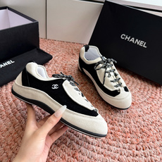 G059chanel26a球鞋美到心巴上一买一个不吱声讲道理 看到实物穿上脚 就会觉得右边黑色的更好看 G059chanel26a球鞋美到心巴上一买一个不吱声讲道理 看到实物穿上脚 就会觉得右边黑色的更好看
