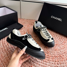 G059chanel26a球鞋美到心巴上一买一个不吱声讲道理 看到实物穿上脚 就会觉得右边黑色的更好看 G059chanel26a球鞋美到心巴上一买一个不吱声讲道理 看到实物穿上脚 就会觉得右边黑色的更好看