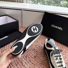 G059chanel26a球鞋美到心巴上一买一个不吱声讲道理 看到实物穿上脚 就会觉得右边黑色的更好看 G059chanel26a球鞋美到心巴上一买一个不吱声讲道理 看到实物穿上脚 就会觉得右边黑色的更好看