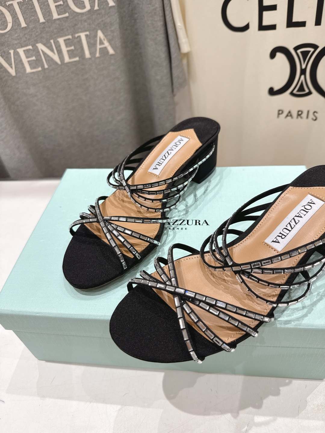 高版本出厂 「ᴀqᴜᴀᴢᴢᴜʀᴀ」AQUAZZURA/菠萝F072 2026ss夏季新款抽条烫钻高跟拖鞋
