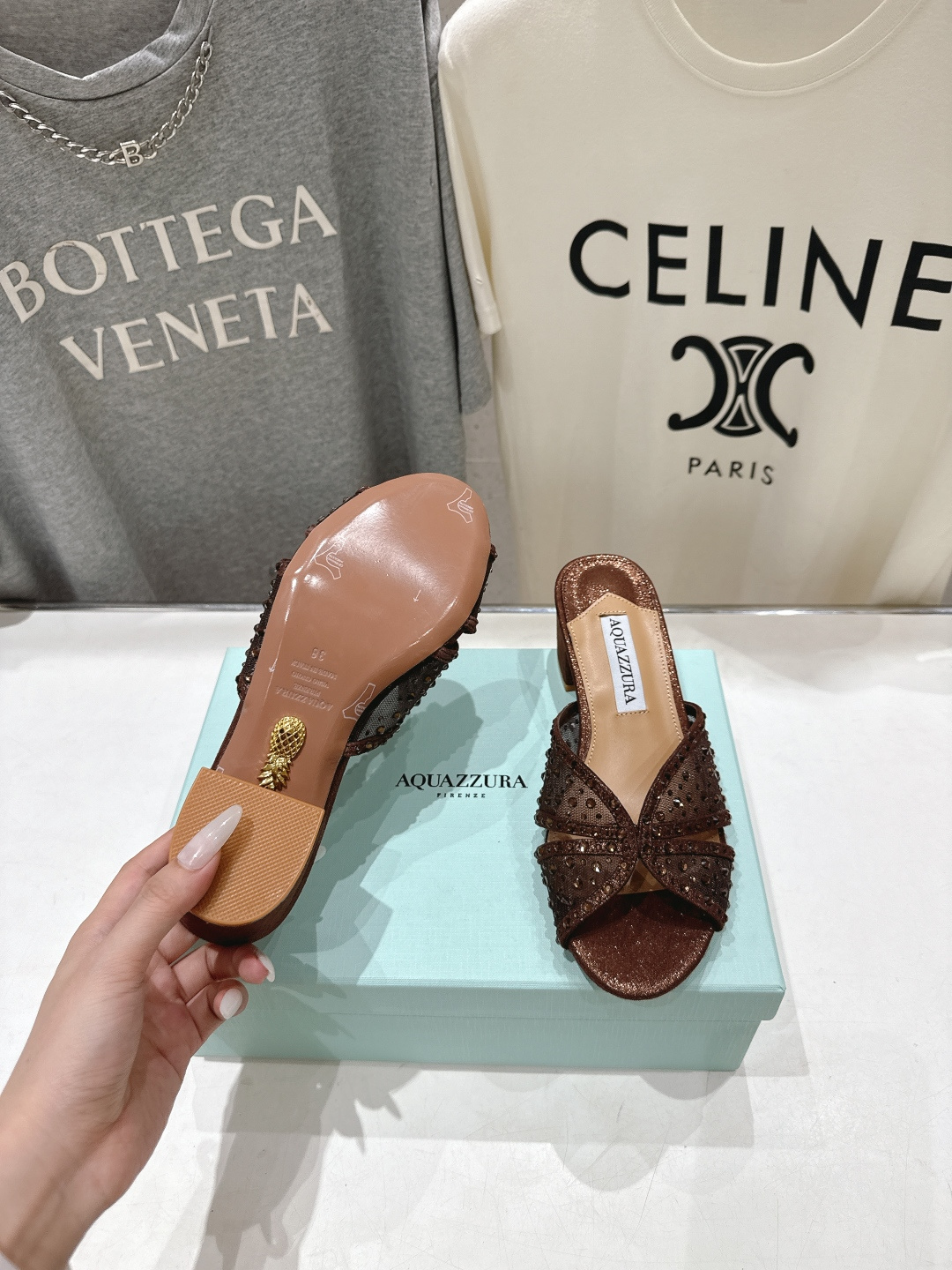 高版本出厂 「ᴀqᴜᴀᴢᴢᴜʀᴀ」AQUAZZURA/菠萝F072 2026ss夏季新款网面烫钻高跟拖鞋