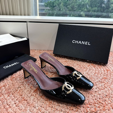 G030😀CHANEL* 香奈儿小香2026专柜同步新款高跟鞋单鞋凉鞋极简设计 超好搭配的日常款、无论高 G030😀CHANEL* 香奈儿小香2026专柜同步新款高跟鞋单鞋凉鞋极简设计 超好搭配的日常款、无论高