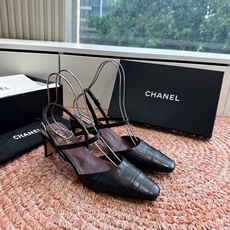 G030😀CHANEL* 香奈儿小香2026专柜同步新款高跟鞋单鞋凉鞋极简设计 超好搭配的日常款、无论高 G030😀CHANEL* 香奈儿小香2026专柜同步新款高跟鞋单鞋凉鞋极简设计 超好搭配的日常款、无论高