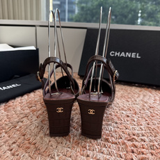 G030😀CHANEL* 香奈儿小香2026专柜同步新款高跟鞋单鞋凉鞋极简设计 超好搭配的日常款、无论高 G030😀CHANEL* 香奈儿小香2026专柜同步新款高跟鞋单鞋凉鞋极简设计 超好搭配的日常款、无论高
