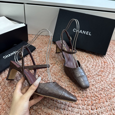 G030😀CHANEL* 香奈儿小香2026专柜同步新款高跟鞋单鞋凉鞋极简设计 超好搭配的日常款、无论高 G030😀CHANEL* 香奈儿小香2026专柜同步新款高跟鞋单鞋凉鞋极简设计 超好搭配的日常款、无论高