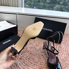 G030😀CHANEL* 香奈儿小香2026专柜同步新款高跟鞋单鞋凉鞋极简设计 超好搭配的日常款、无论高 G030😀CHANEL* 香奈儿小香2026专柜同步新款高跟鞋单鞋凉鞋极简设计 超好搭配的日常款、无论高