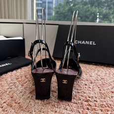 G030😀CHANEL* 香奈儿小香2026专柜同步新款高跟鞋单鞋凉鞋极简设计 超好搭配的日常款、无论高 G030😀CHANEL* 香奈儿小香2026专柜同步新款高跟鞋单鞋凉鞋极简设计 超好搭配的日常款、无论高