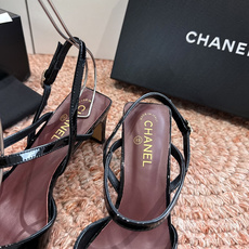 G030😀CHANEL* 香奈儿小香2026专柜同步新款高跟鞋单鞋凉鞋极简设计 超好搭配的日常款、无论高 G030😀CHANEL* 香奈儿小香2026专柜同步新款高跟鞋单鞋凉鞋极简设计 超好搭配的日常款、无论高