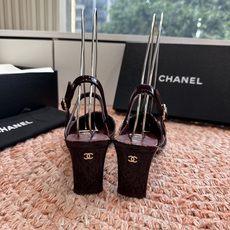 G030😀CHANEL* 香奈儿小香2026专柜同步新款高跟鞋单鞋凉鞋极简设计 超好搭配的日常款、无论高 G030😀CHANEL* 香奈儿小香2026专柜同步新款高跟鞋单鞋凉鞋极简设计 超好搭配的日常款、无论高
