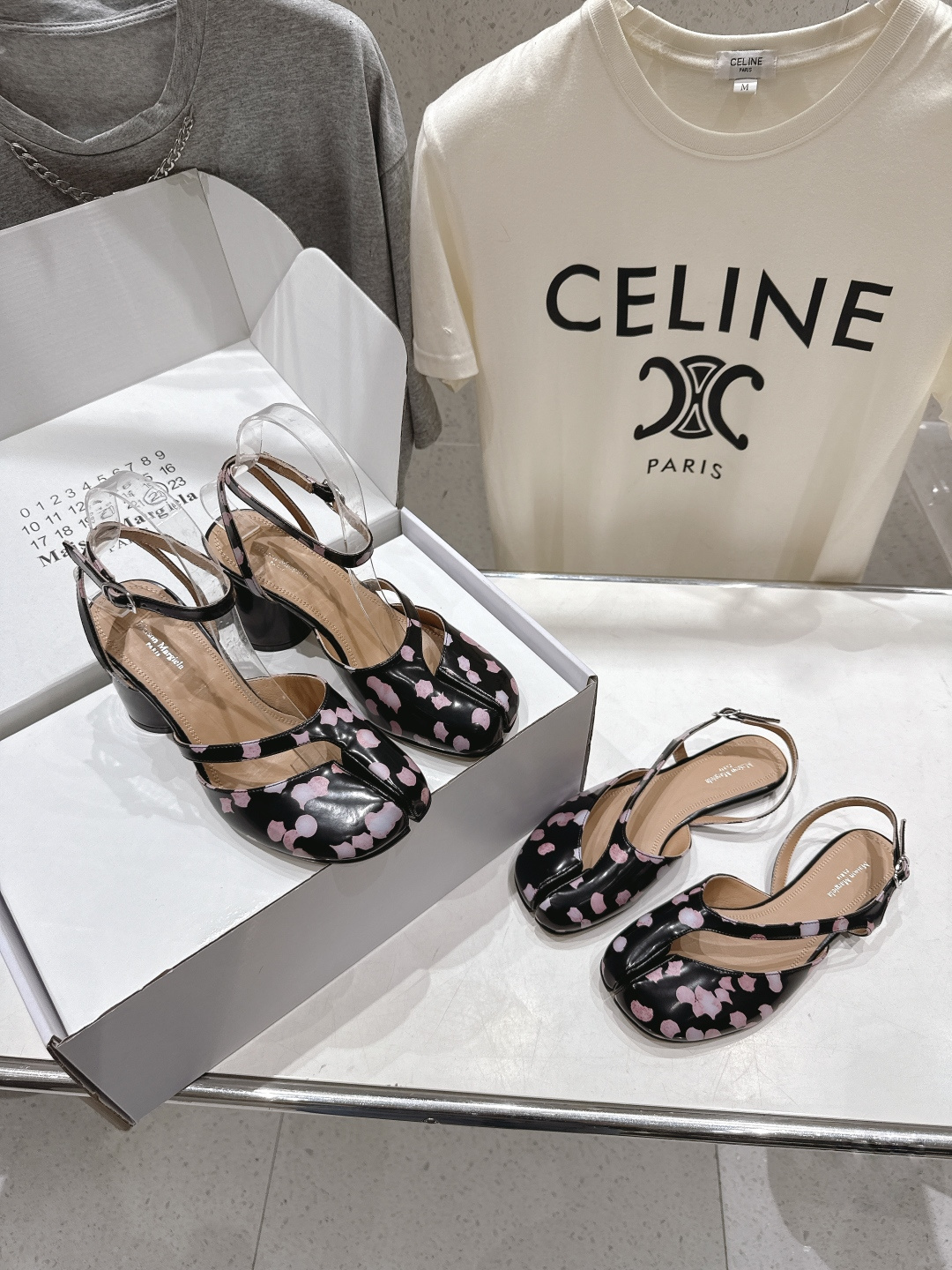 NO:889984,Collection picture~, split-toe shoes19860909集合图~,分趾鞋,Women's Shoes