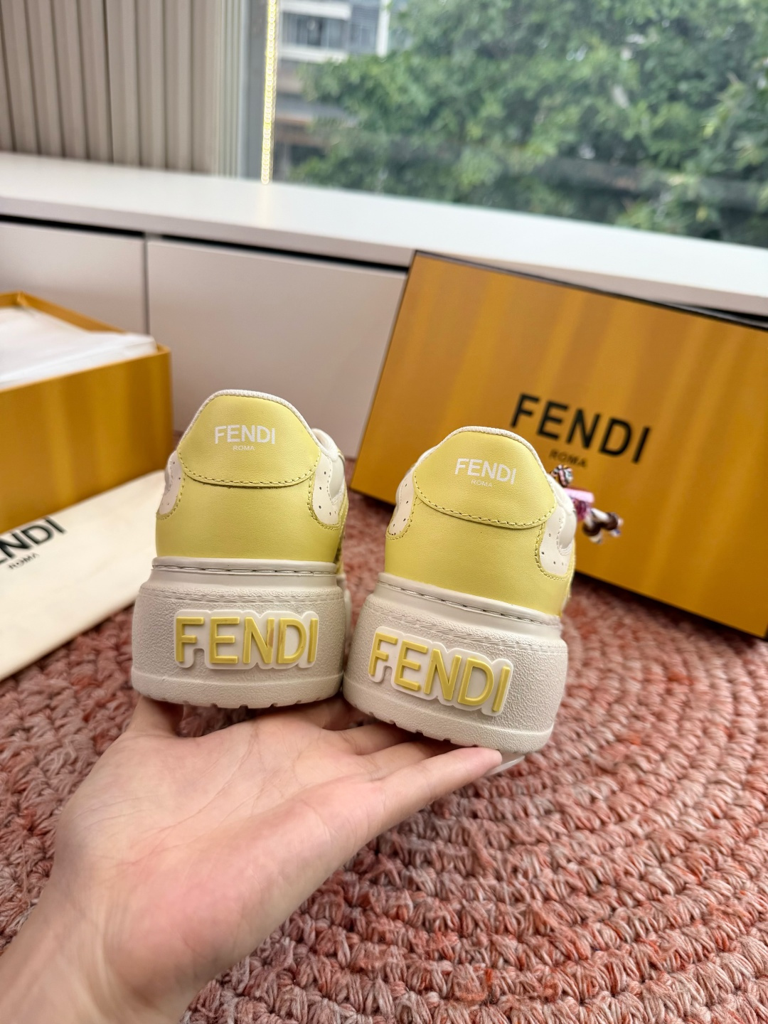 G036Fendi/芬迪2026年款老佛爷双F老花拼接潮流小白鞋低帮系带板鞋休闲鞋鞋面：原版牛皮内里：原