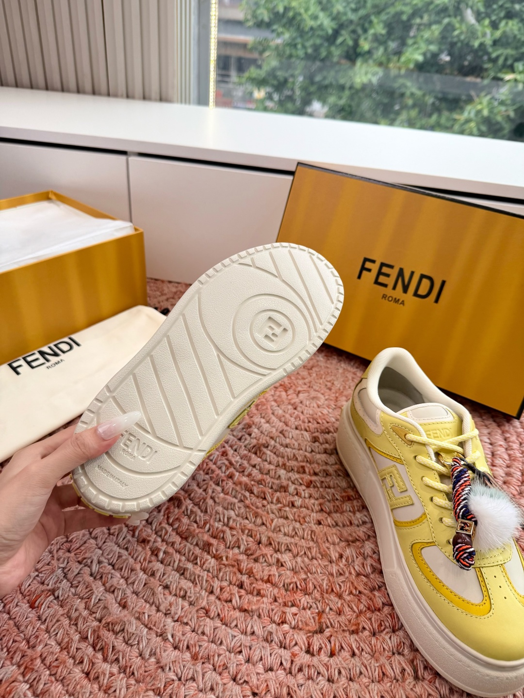 G036Fendi/芬迪2026年款老佛爷双F老花拼接潮流小白鞋低帮系带板鞋休闲鞋鞋面：原版牛皮内里：原