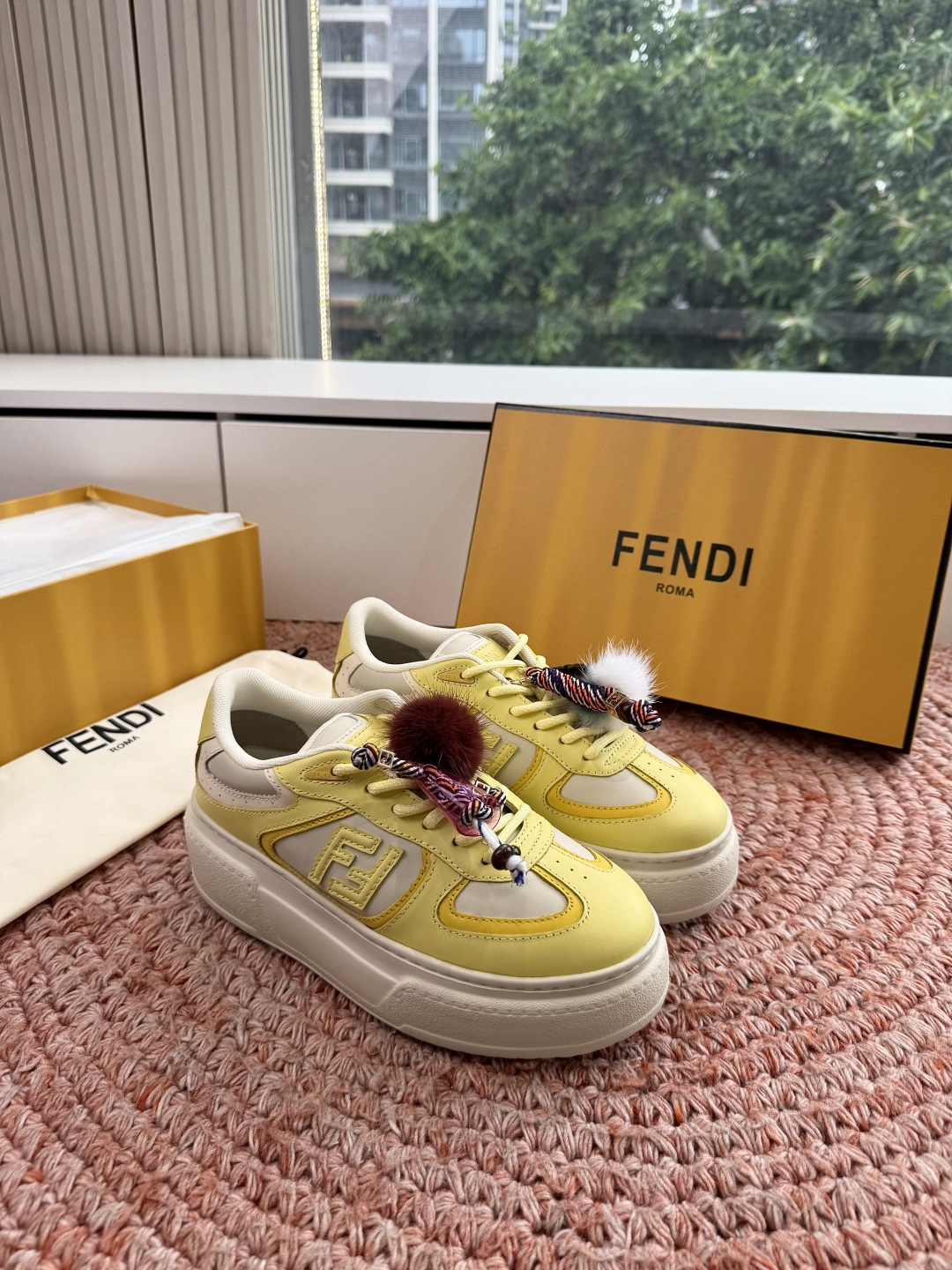 G036Fendi/芬迪2026年款老佛爷双F老花拼接潮流小白鞋低帮系带板鞋休闲鞋鞋面：原版牛皮内里：原