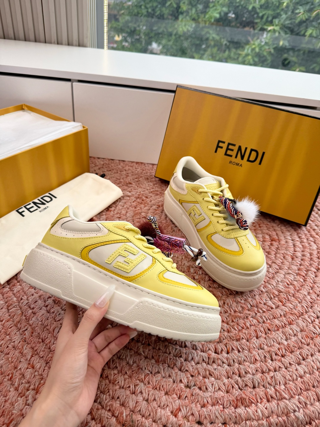 G036Fendi/芬迪2026年款老佛爷双F老花拼接潮流小白鞋低帮系带板鞋休闲鞋鞋面：原版牛皮内里：原