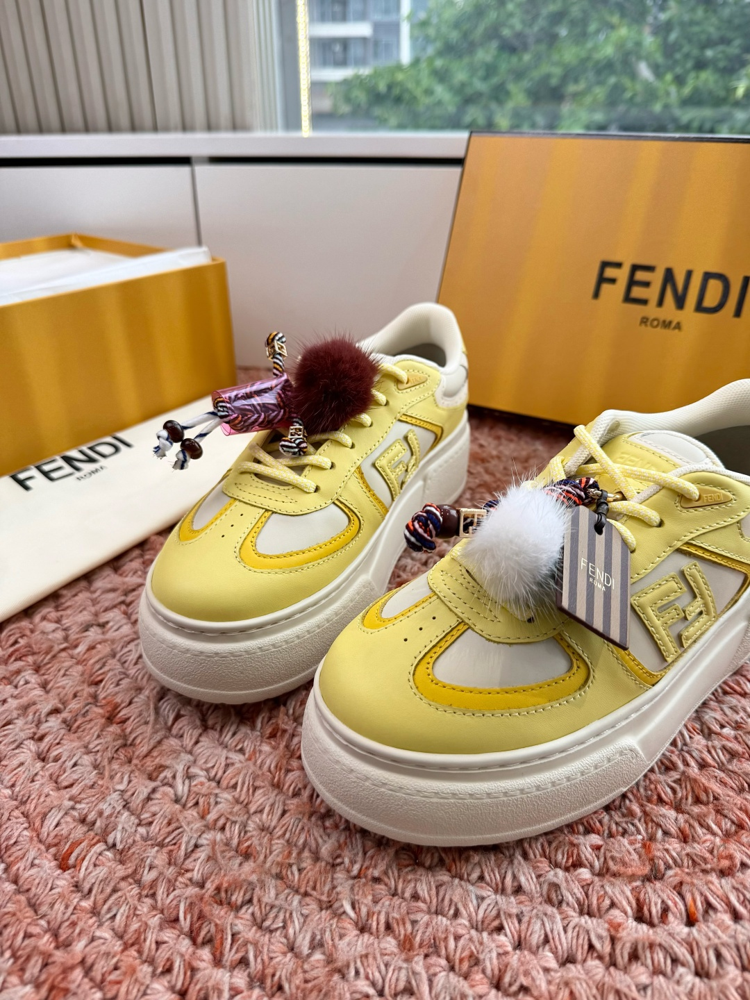 G036Fendi/芬迪2026年款老佛爷双F老花拼接潮流小白鞋低帮系带板鞋休闲鞋鞋面：原版牛皮内里：原