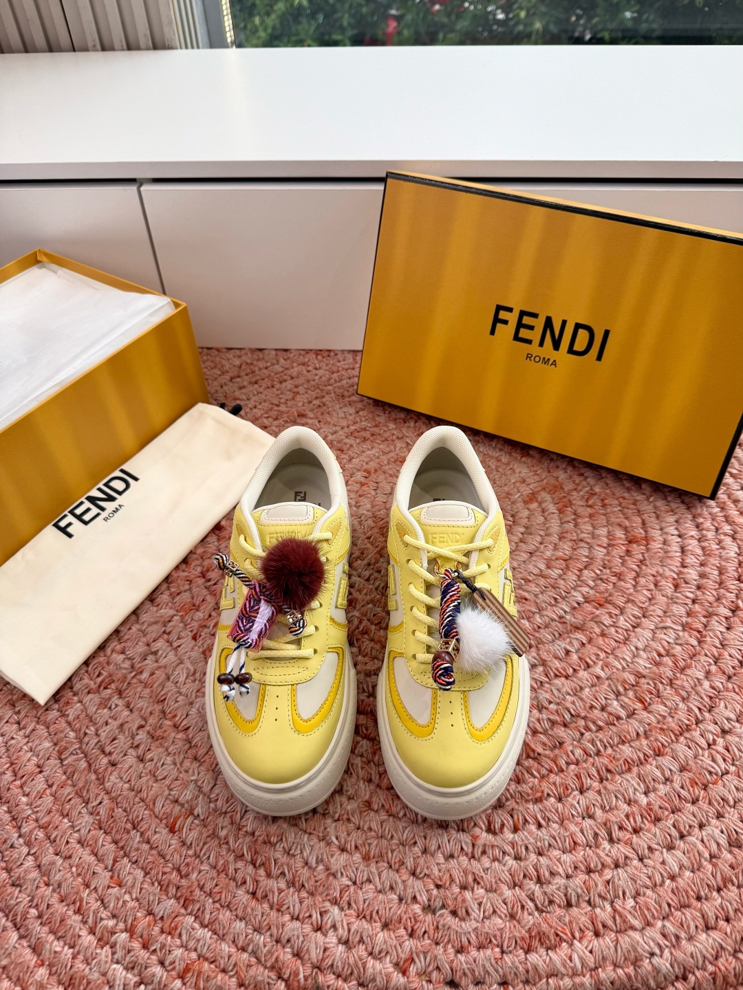 G036Fendi/芬迪2026年款老佛爷双F老花拼接潮流小白鞋低帮系带板鞋休闲鞋鞋面：原版牛皮内里：原