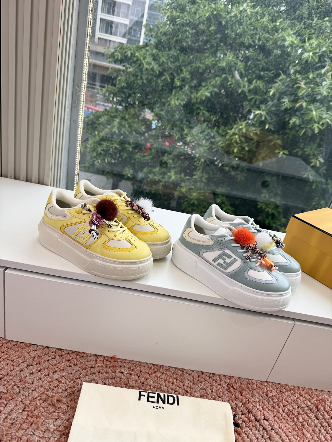 G036Fendi/芬迪2026年款老佛爷双F老花拼接潮流小白鞋低帮系带板鞋休闲鞋鞋面：原版牛皮内里：原