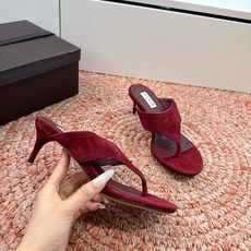 G241代购级阿莱雅Alaïa 镂空高跟凉鞋✨Alaïa这款镂空高跟凉鞋,采用网状皮革设计,透气又时 G241代购级阿莱雅Alaïa 镂空高跟凉鞋✨Alaïa这款镂空高跟凉鞋,采用网状皮革设计,透气又时