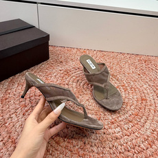 G241代购级阿莱雅Alaïa 镂空高跟凉鞋✨Alaïa这款镂空高跟凉鞋,采用网状皮革设计,透气又时 G241代购级阿莱雅Alaïa 镂空高跟凉鞋✨Alaïa这款镂空高跟凉鞋,采用网状皮革设计,透气又时