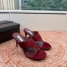 G241代购级阿莱雅Alaïa 镂空高跟凉鞋✨Alaïa这款镂空高跟凉鞋,采用网状皮革设计,透气又时 G241代购级阿莱雅Alaïa 镂空高跟凉鞋✨Alaïa这款镂空高跟凉鞋,采用网状皮革设计,透气又时