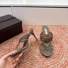 G241代购级阿莱雅Alaïa 镂空高跟凉鞋✨Alaïa这款镂空高跟凉鞋,采用网状皮革设计,透气又时 G241代购级阿莱雅Alaïa 镂空高跟凉鞋✨Alaïa这款镂空高跟凉鞋,采用网状皮革设计,透气又时
