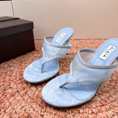 G241代购级阿莱雅Alaïa 镂空高跟凉鞋✨Alaïa这款镂空高跟凉鞋,采用网状皮革设计,透气又时 G241代购级阿莱雅Alaïa 镂空高跟凉鞋✨Alaïa这款镂空高跟凉鞋,采用网状皮革设计,透气又时